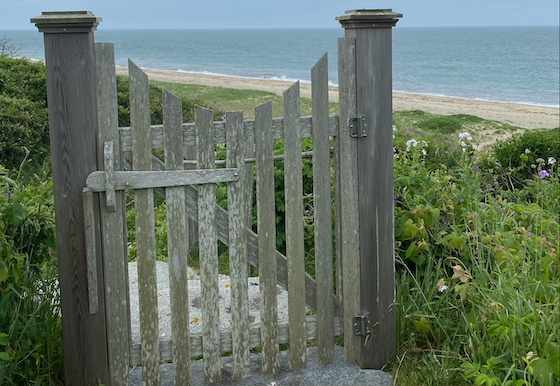 Gate to the Beach Nantucket.png